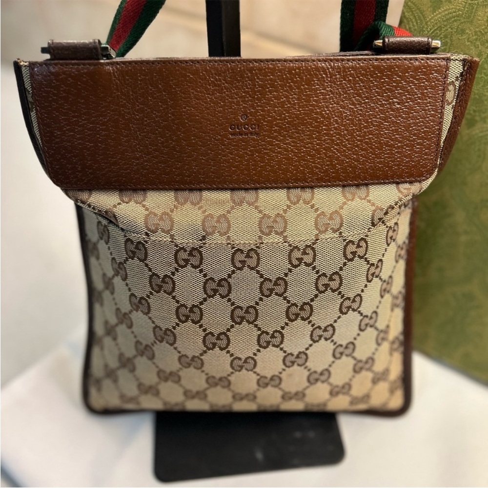 Gucci Crossbody Bag - Picture 8 of 16